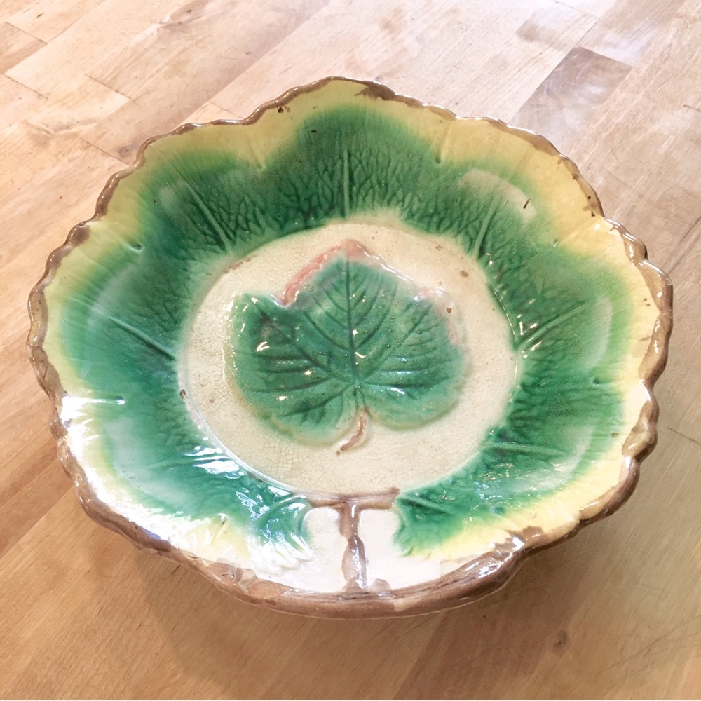 MAJOLICA Pottery - Antique Shallow Bowl